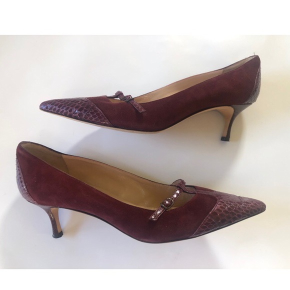 MANOLO BLAHNIK Suede Pointed-Toe Pumps size 7 - Picture 5 of 6